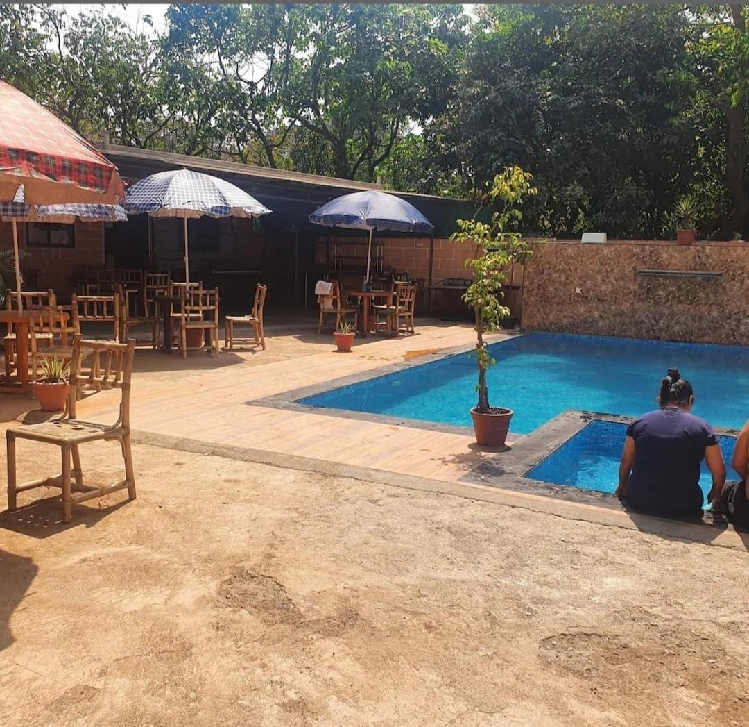 לונבלה Hotel Laxmi Residency מראה חיצוני תמונה
