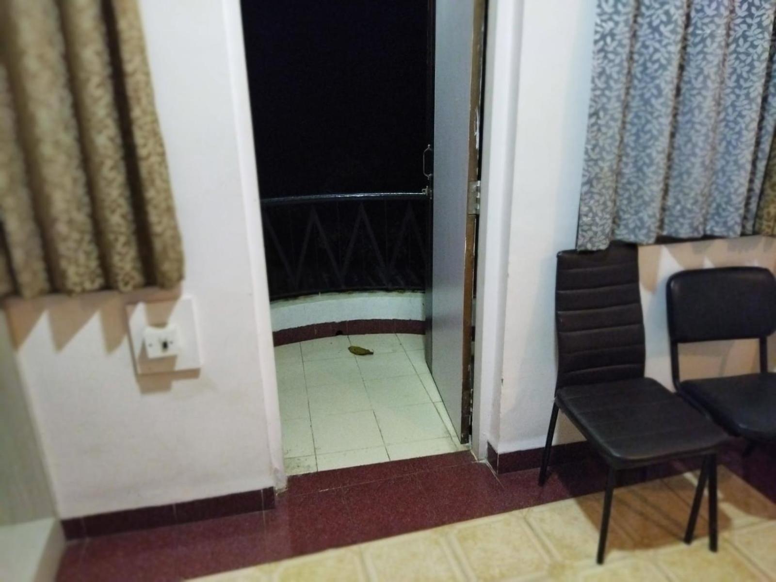 לונבלה Hotel Laxmi Residency מראה חיצוני תמונה
