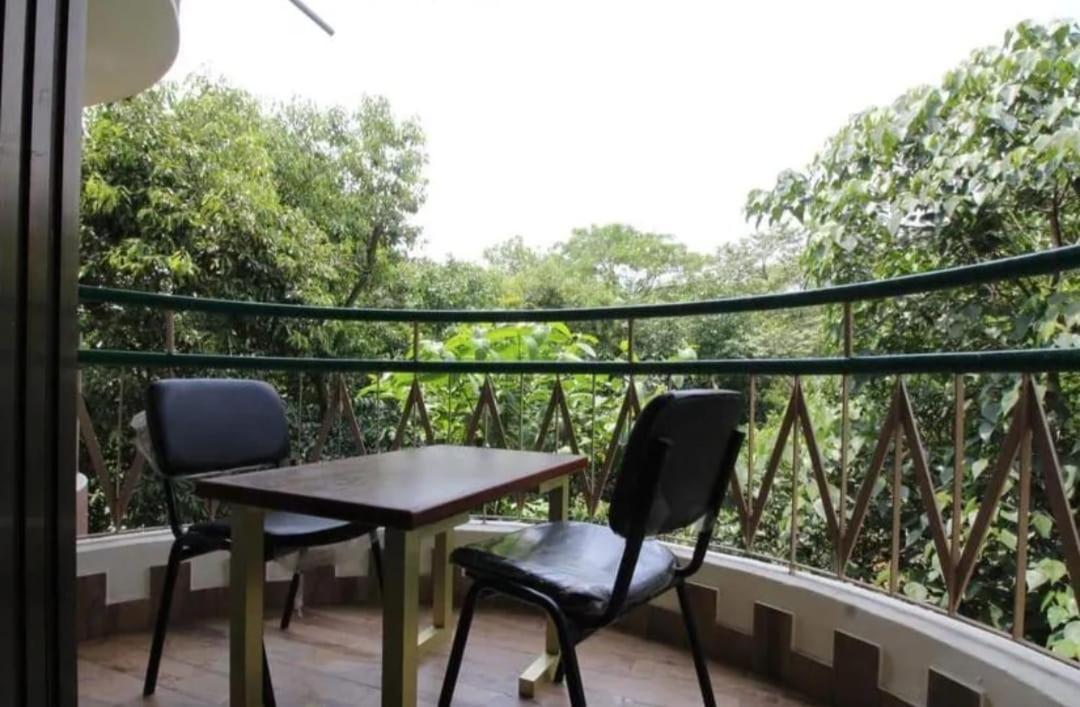 לונבלה Hotel Laxmi Residency מראה חיצוני תמונה