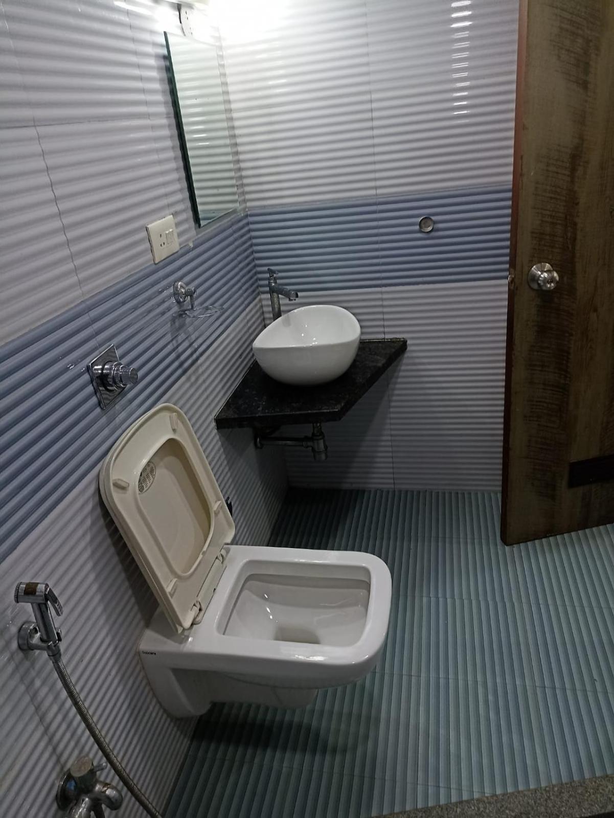 לונבלה Hotel Laxmi Residency מראה חיצוני תמונה