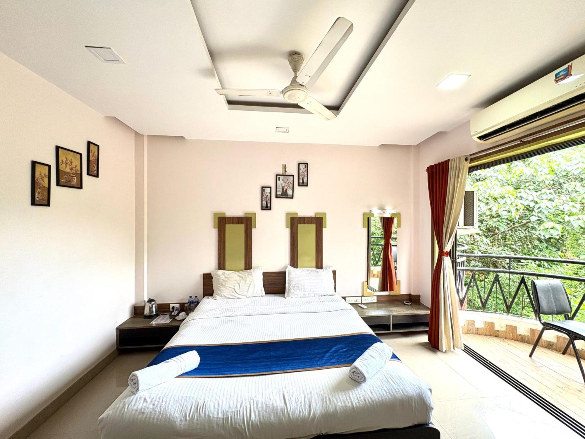 לונבלה Hotel Laxmi Residency מראה חיצוני תמונה