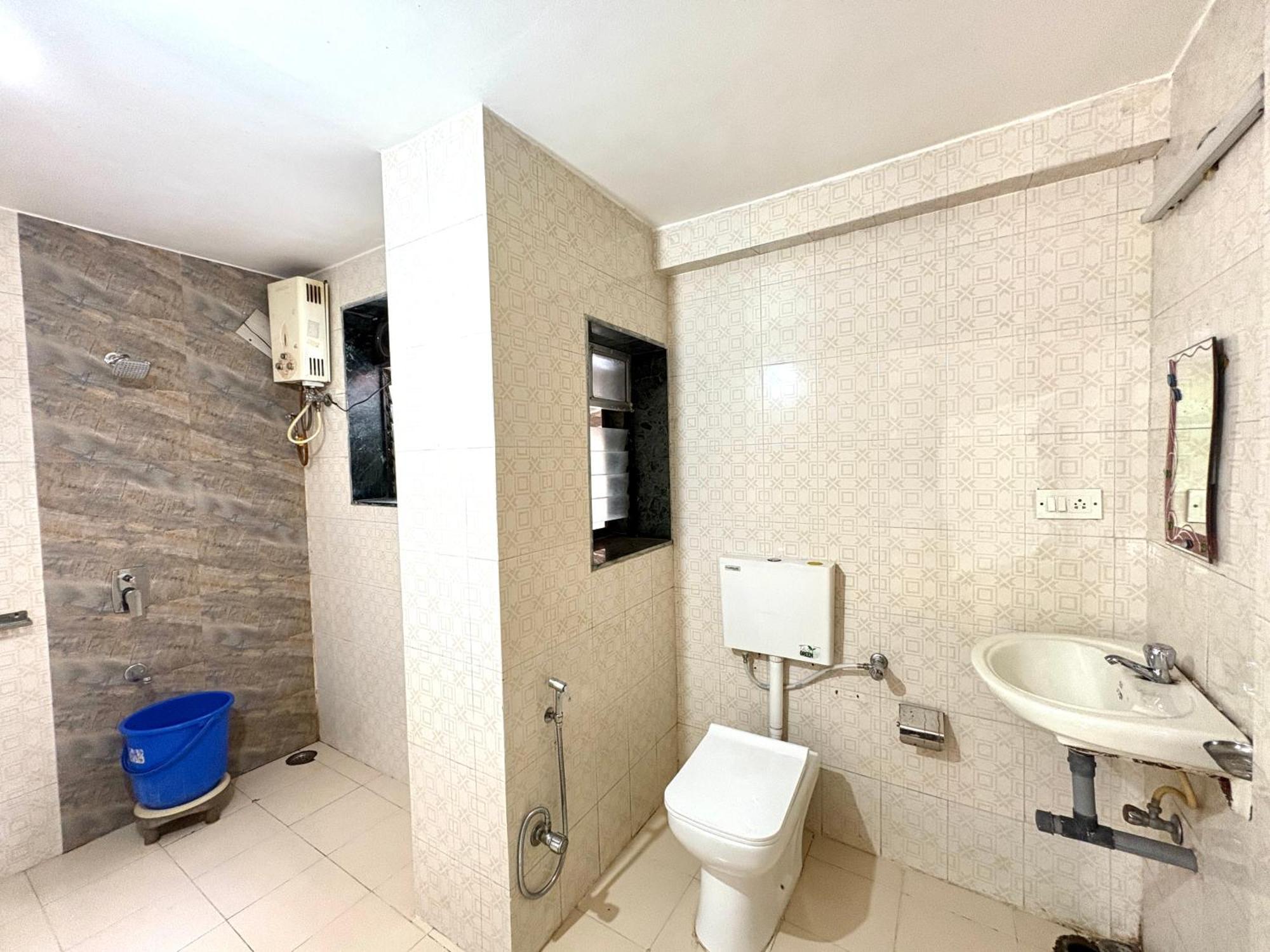 לונבלה Hotel Laxmi Residency מראה חיצוני תמונה