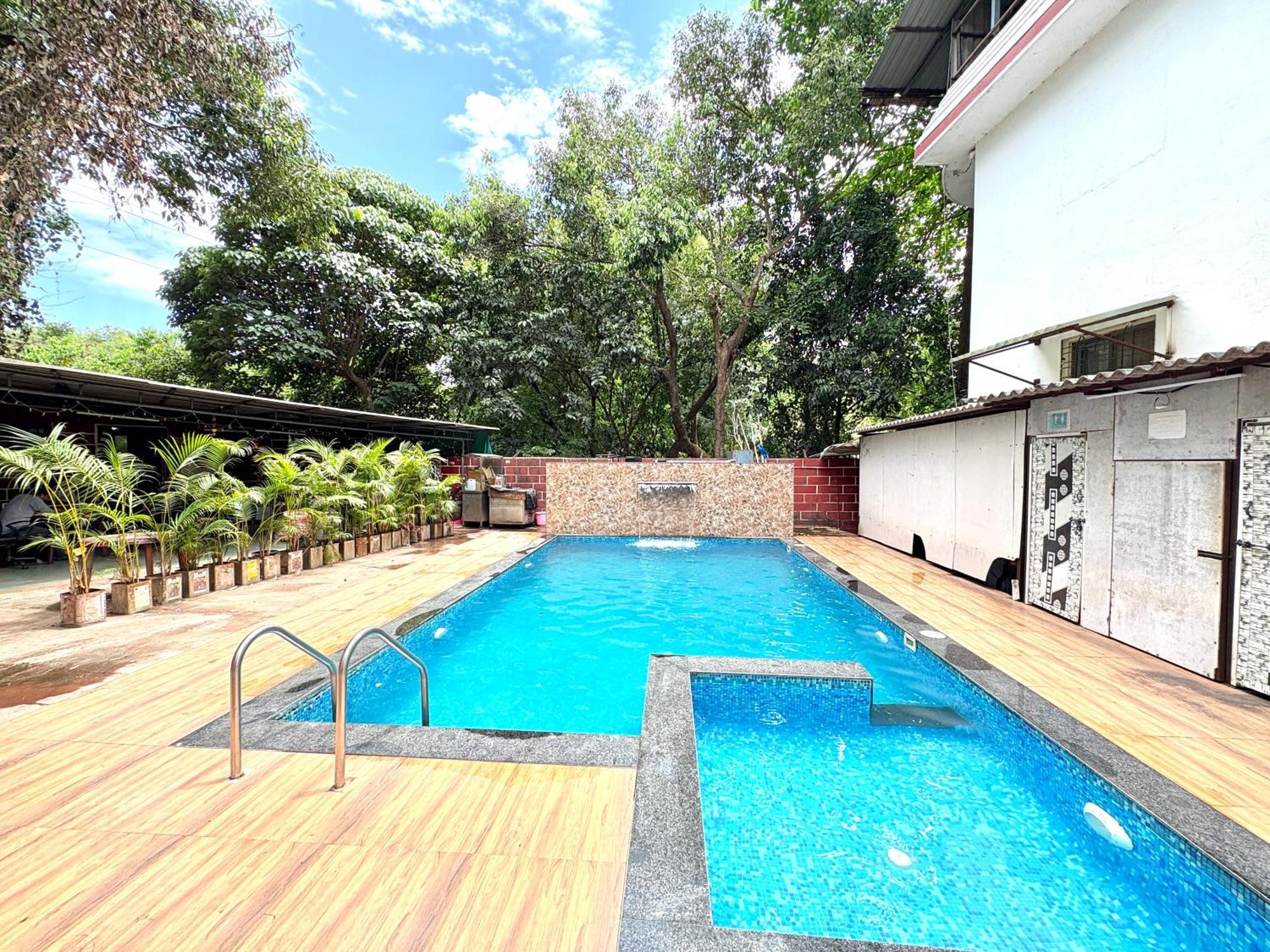 לונבלה Hotel Laxmi Residency מראה חיצוני תמונה