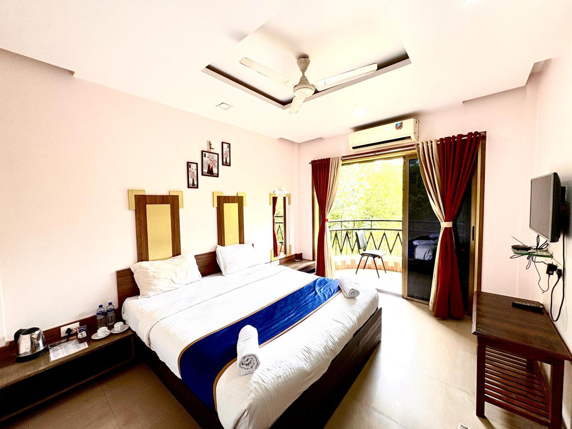 לונבלה Hotel Laxmi Residency מראה חיצוני תמונה