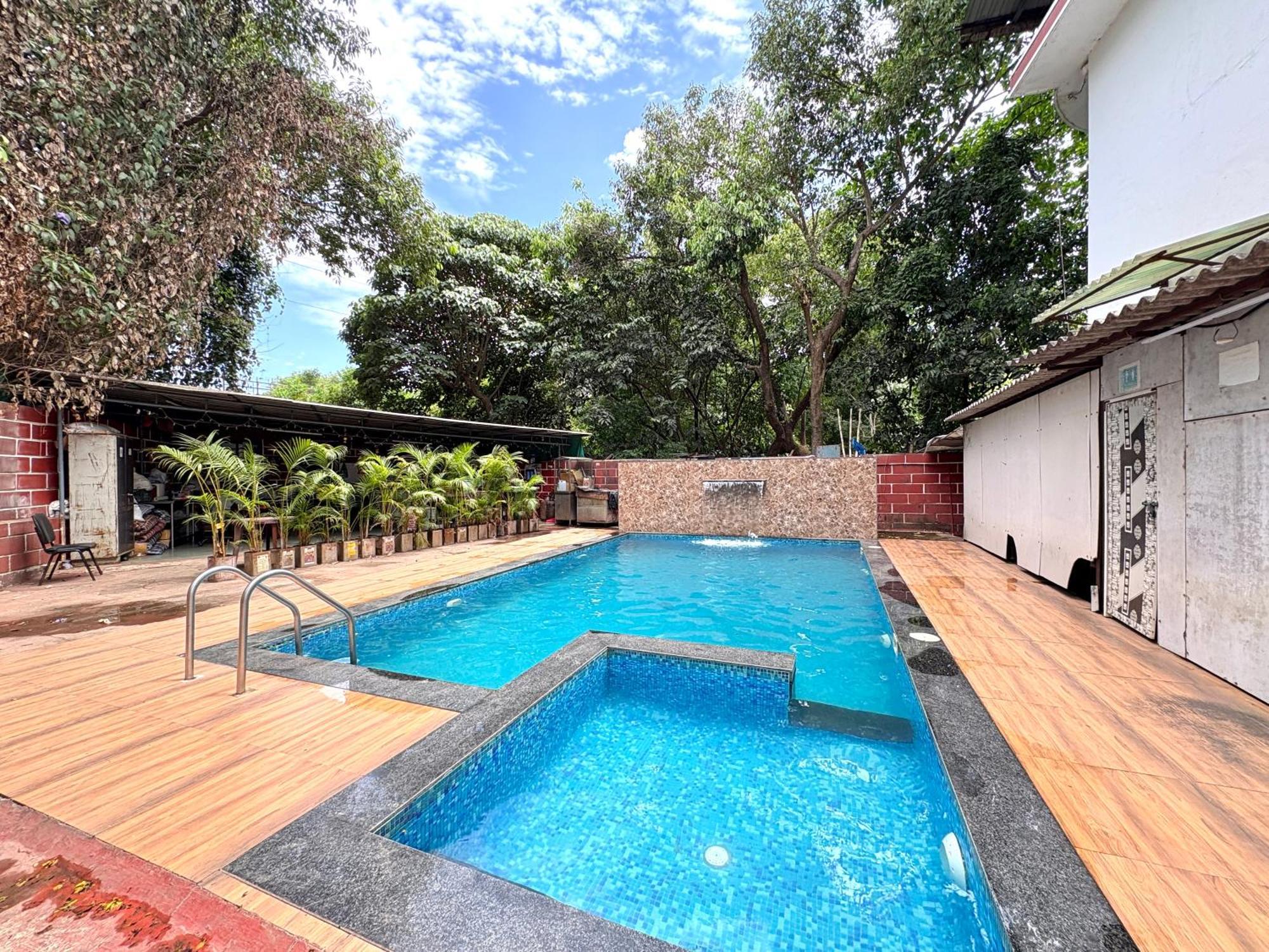 לונבלה Hotel Laxmi Residency מראה חיצוני תמונה