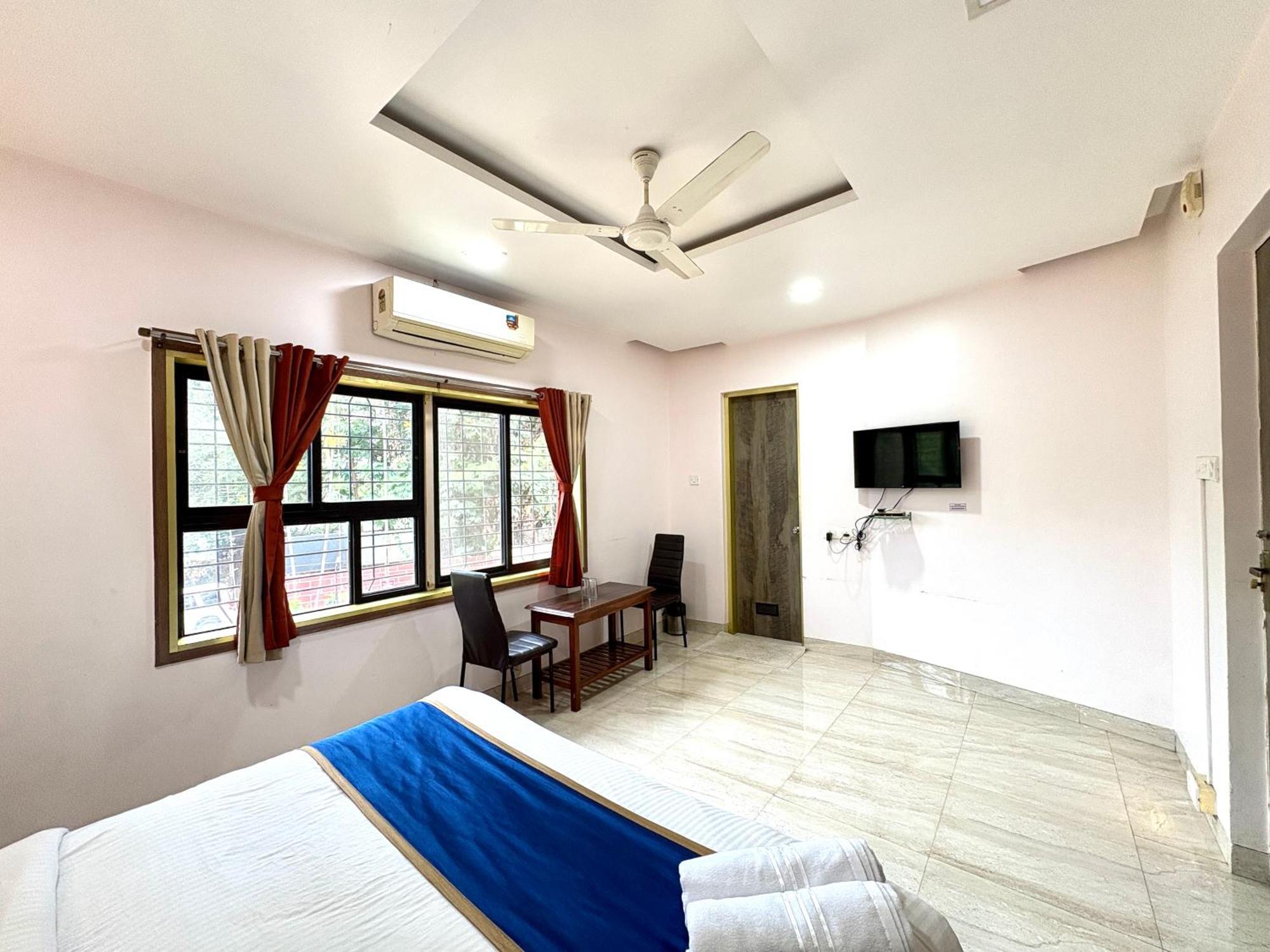 לונבלה Hotel Laxmi Residency מראה חיצוני תמונה