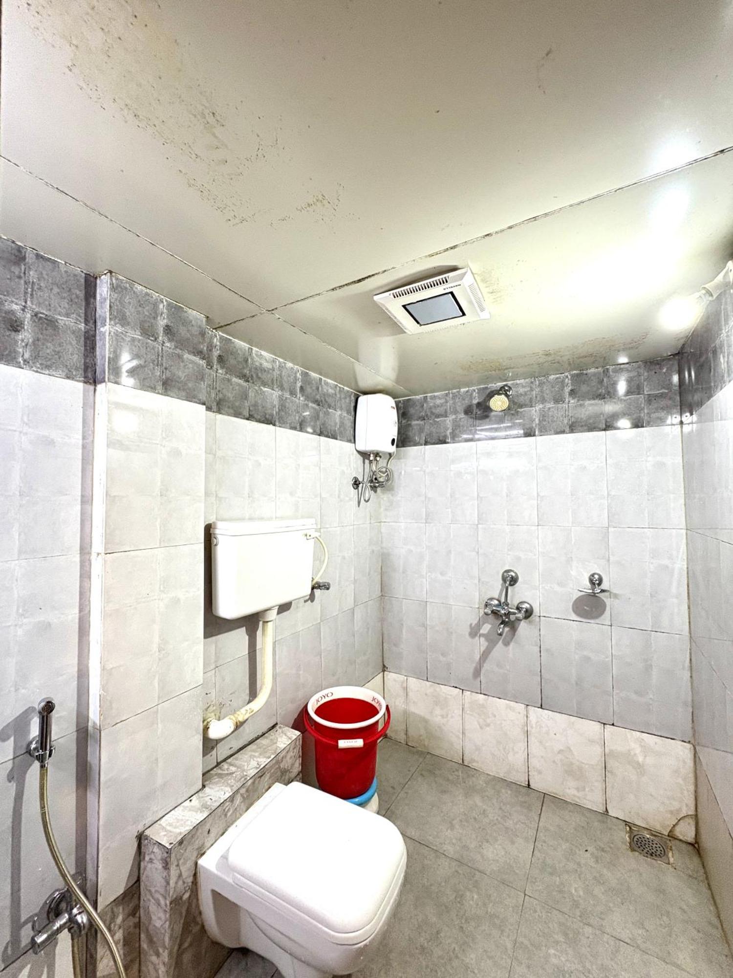 לונבלה Hotel Laxmi Residency מראה חיצוני תמונה